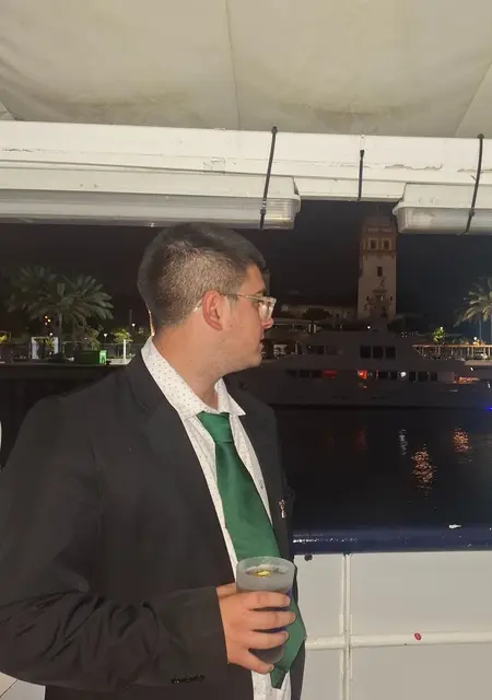 Cristian из Севильи, мне 24, познакомлюсь на одну ночь