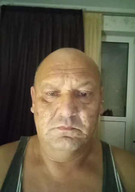 Я Олег, 50, из Минска, ищу знакомства без обязательств