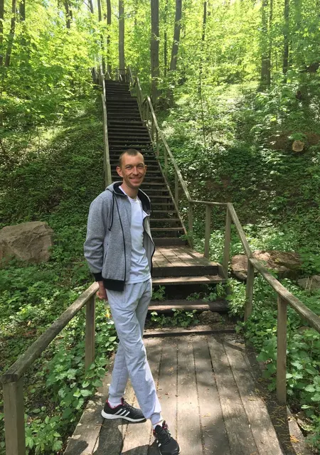 Артём из Черкасс, ищу на сайте знакомства на одну ночь