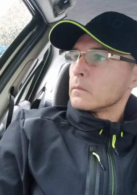 Я Валерий Елена, 47, из Днепра, ищу знакомство для постоянных отношений