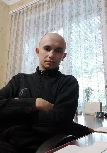 Игорь з Макіївки, шукаю на сайті знайомства без зобов'язань