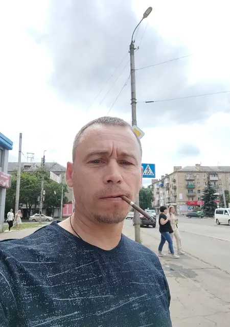 Я Алексей, 38, знакомлюсь без обязательств в Горловке