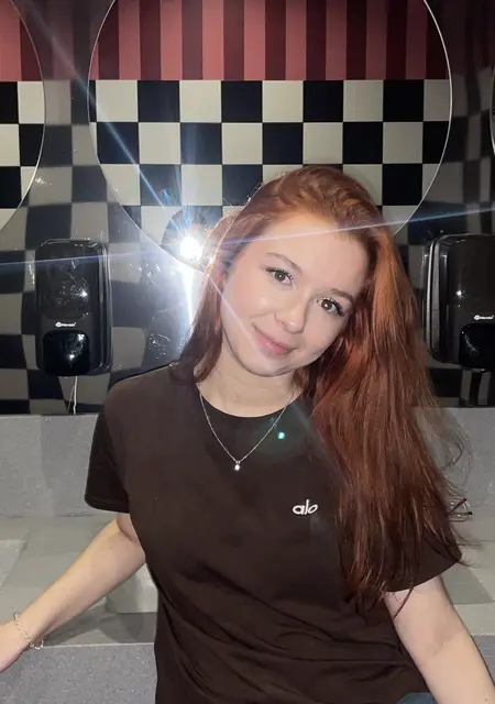 Я Катя, 19, знакомлюсь на одну ночь в Малаге