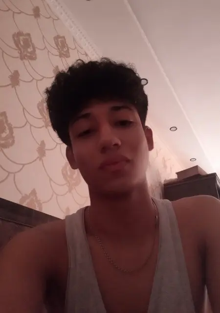 Я Moderated, 22, из Душанбе, ищу знакомства без обязательств