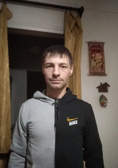 Алексей из Макеевки, мне 45, познакомлюсь на одну ночь