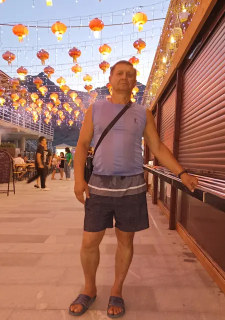 Я Сергей, 60, из Енакиева, ищу знакомства на одну ночь