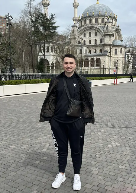Bohdan из Кишинёва, ищу на сайте открытые отношения