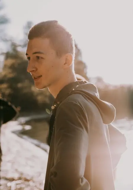 Єгор з Запоріжжя, мені 21 років, познайомлюсь для дружби