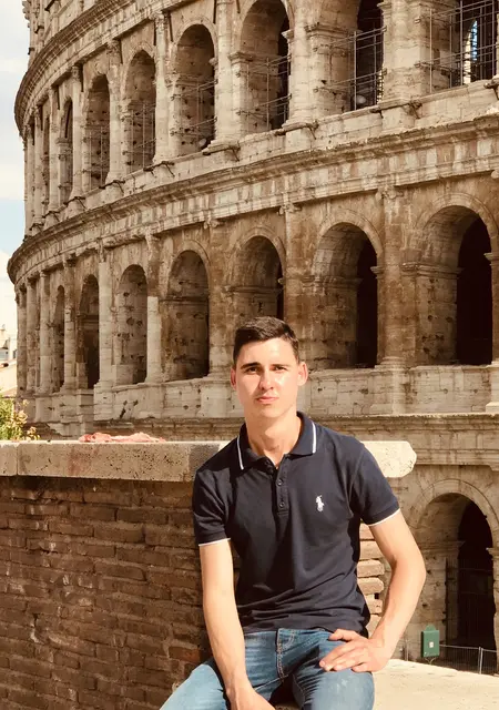 Александр из Херсона, мне 25, познакомлюсь на одну ночь