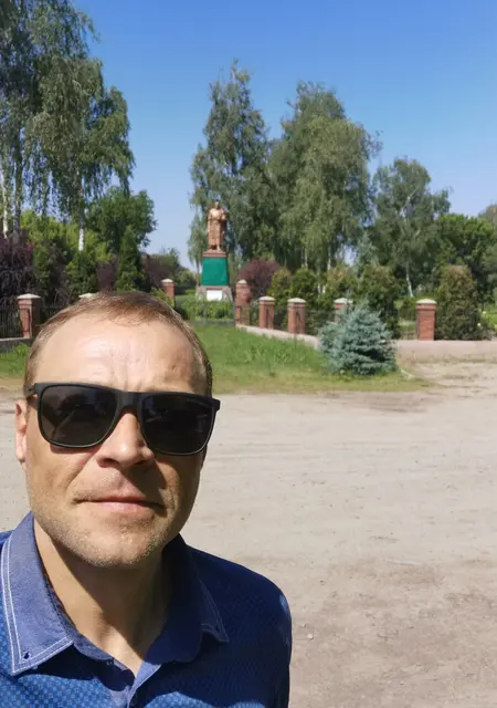 Я Дмитрий, 45 років, знайомлюсь без зобов'язань у Харкові