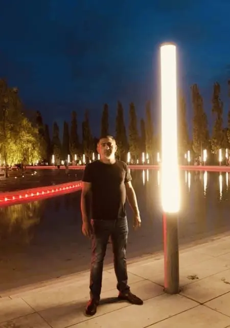 Я Tovmas, 42, из Еревана, ищу знакомство для общения