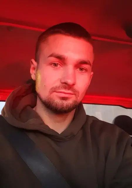 Олександр з Чернівців, мені 27 років, познайомлюсь без зобов'язань
