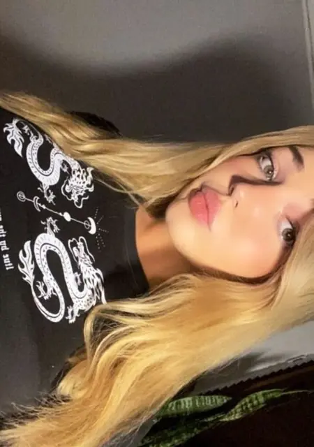 Я Julia, 22, из Варшавы, ищу знакомство