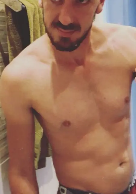 Joo из Парижа, мне 28, познакомлюсь