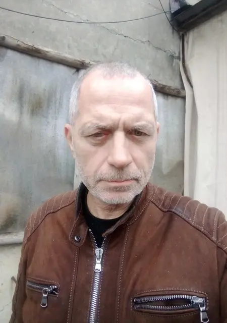 Юрий из Донецка, ищу на сайте знакомства без обязательств