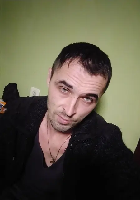 Я Саня, 37 років з Балаклії, шукаю знайомства без зобов'язань