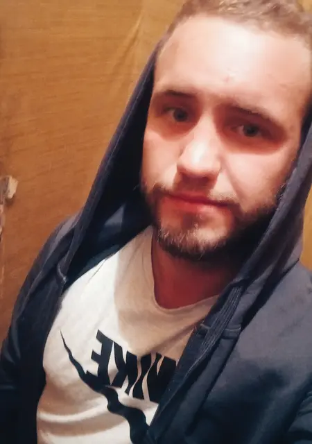 Я Вася, 23, знакомлюсь без обязательств в Чернигове