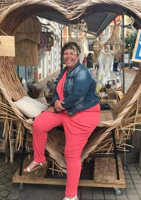 Я Helene, 40, знакомлюсь в Париже