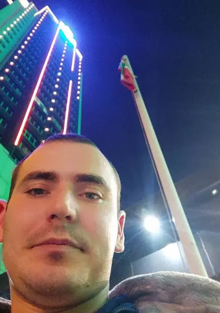 Я Aleksey, 34, знакомлюсь для приятного времяпровождения в Мариуполе