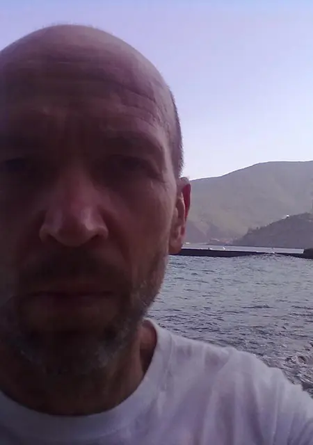 Макс из Донецка, мне 55, познакомлюсь для дружбы