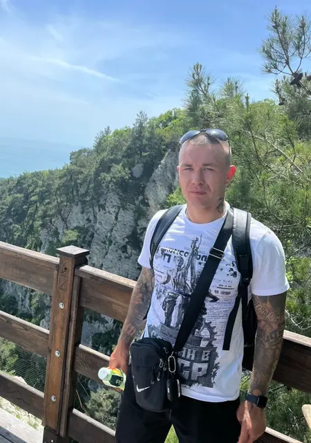 Я Алексей, 28, из Риги, ищу знакомства на одну ночь