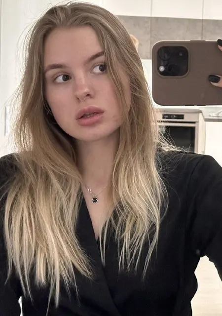 Я Крис, 21, из Одессы, ищу знакомство для общения