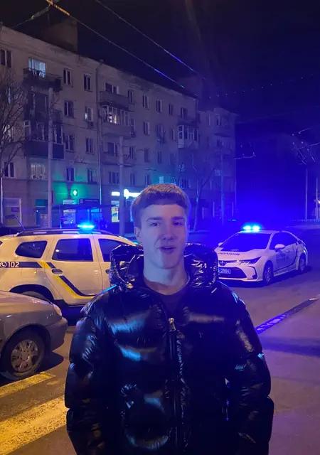 Я Максим, 18, знакомлюсь без обязательств в Сумах