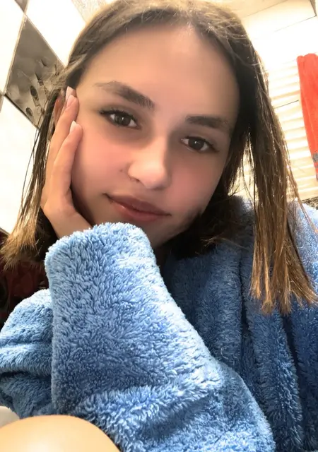 Аделя из Чопа, мне 19, познакомлюсь для общения