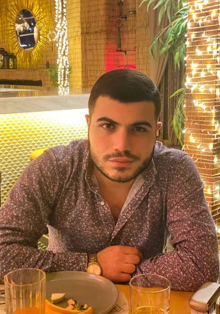 Arthur из Еревана, ищу на сайте открытые отношения