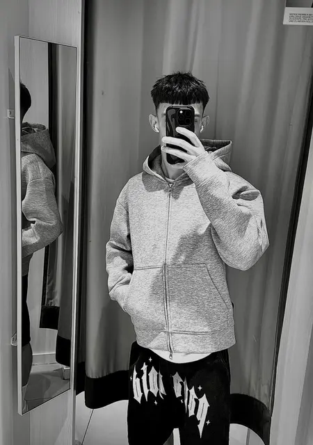 Я Саша, 19, из Майнца, ищу знакомство для общения