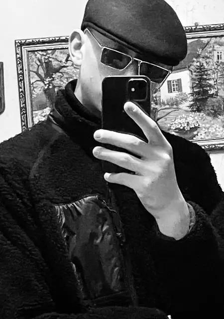 Я Денис, 22 років, знайомлюсь без зобов'язань у Івано-Франківську