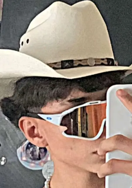 Santiago из Мехико, мне 18, познакомлюсь для вирта