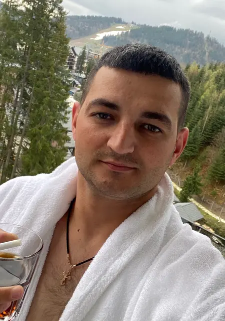 Я Віталій, 32 років, знайомлюсь на одну ніч у Павлограде