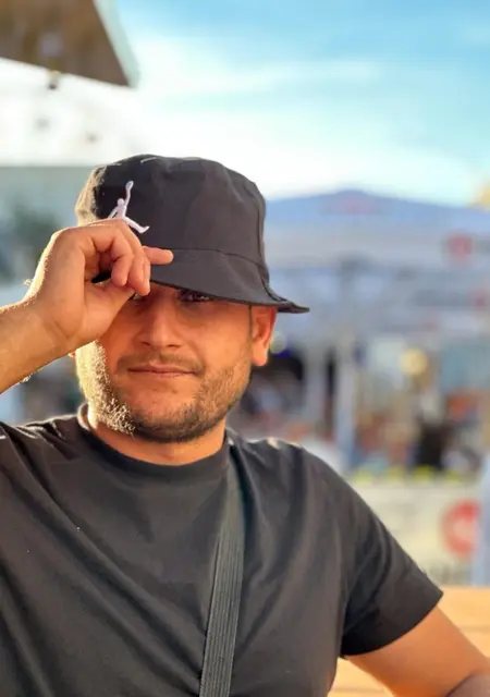 Я Hejaz, 29, из Франкфурта-на-майне, ищу знакомство для постоянных отношений