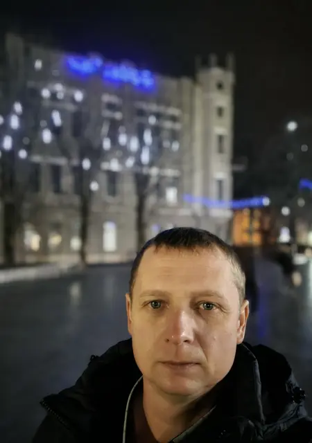 Олександр з Павлограда, шукаю на сайті знайомства без зобов'язань