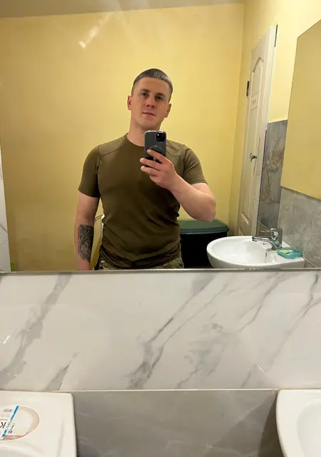 Богдан из Чугуева, ищу на сайте знакомства на одну ночь