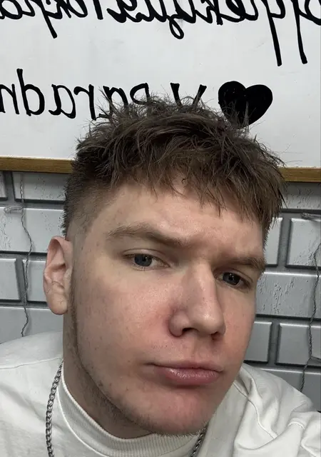 Stanislav из Минска, мне 21, познакомлюсь для общения