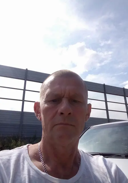 Руслан из Рогачева, мне 51, познакомлюсь без обязательств