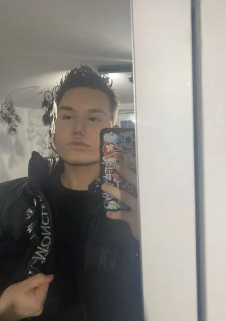 Я Micha, 19, знакомлюсь в Варшаве