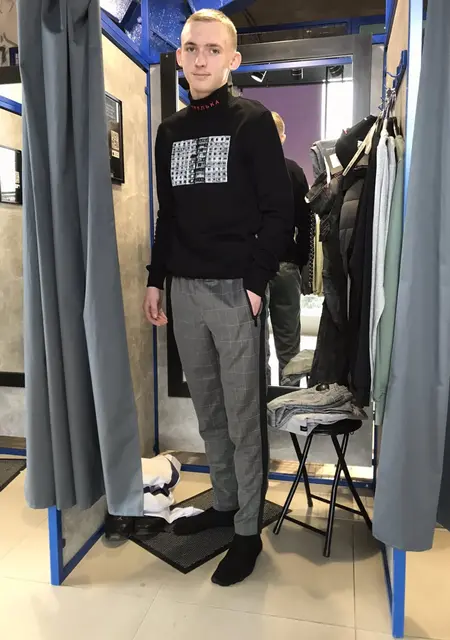 Я Макс, 21 років, знайомлюсь для спілкування у Рівному