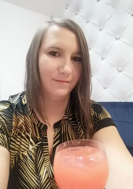 Natalia из Варшавы, мне 35, познакомлюсь