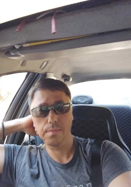 Я Роман, 47 років, знайомлюсь без зобов'язань у Донецьку