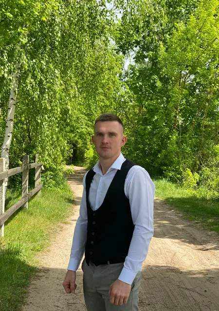 Юра из Мукачева, мне 25, познакомлюсь на одну ночь