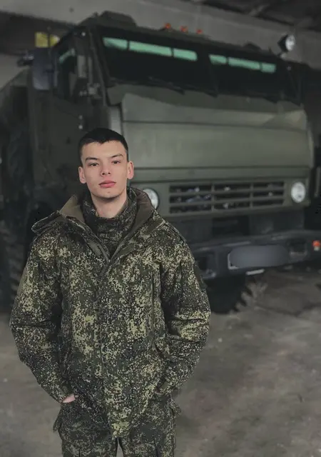 Я Данил, 19, из Франкфурта-на-майне, ищу знакомство для приятного времяпровождения