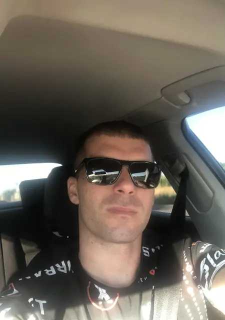 Давід з Луцька, мені 35 років, познайомлюсь для приємного проведення часу