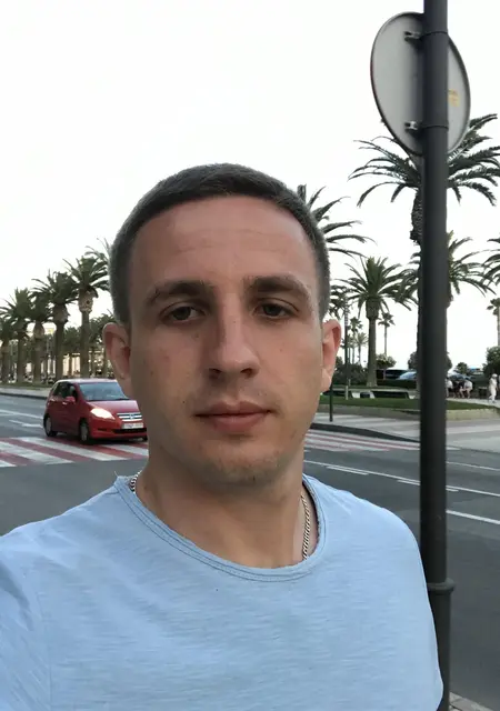 Я Антон, 31, из Днепра, ищу знакомство для приятного времяпровождения