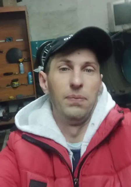 Я Володимир, 35, знакомлюсь на одну ночь в Ватутине