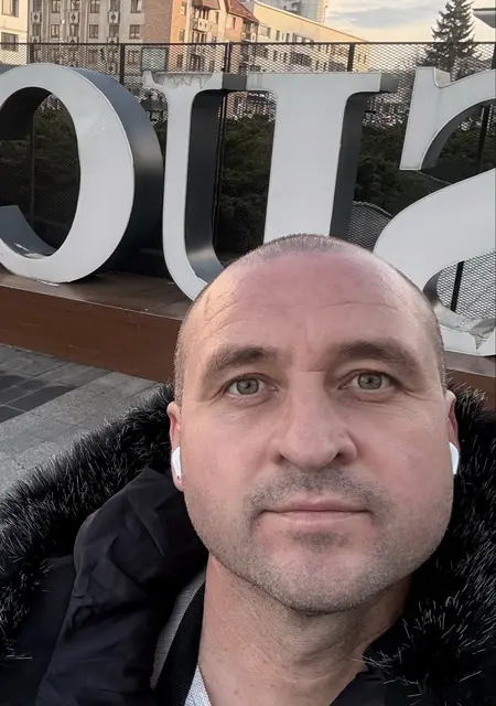 Микола из Сучавы, ищу на сайте знакомства без обязательств