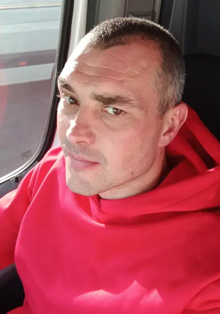 Саша из Херсона, мне 36, познакомлюсь на одну ночь