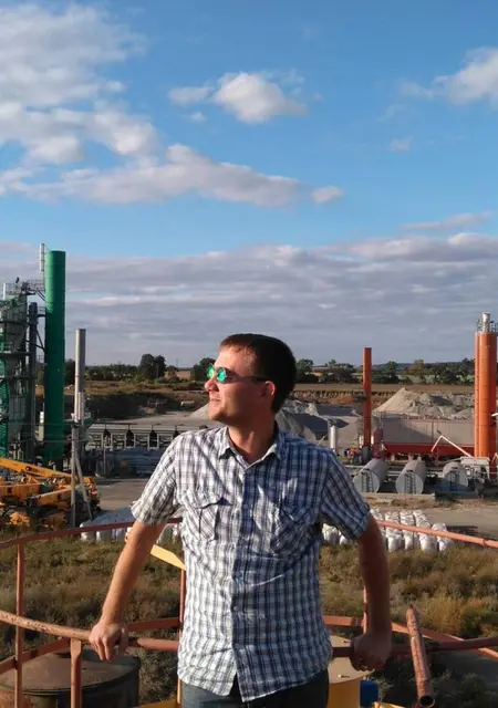 Я Адам, 39, знакомлюсь для общения в Конотопе